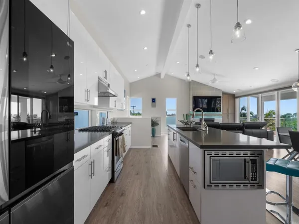 $2,749,000 | 1044 Arcadia Road, Encinitas, CA 92024