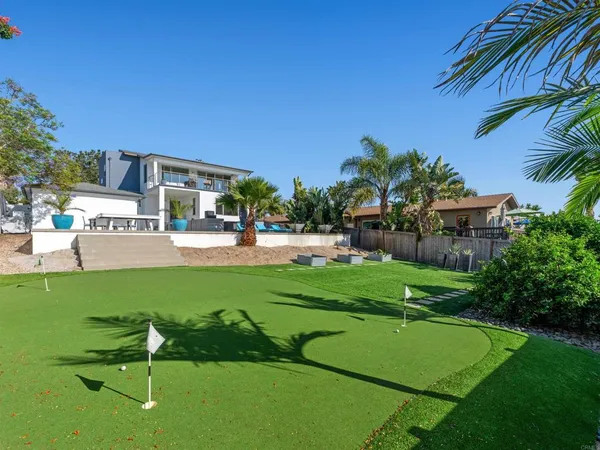 $2,749,000 | 1044 Arcadia Road, Encinitas, CA 92024