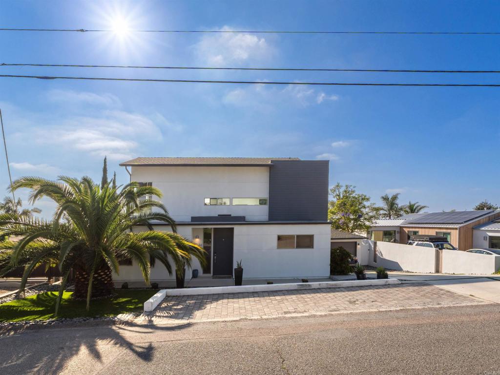 1044 Arcadia Road Encinitas, CA 92024 - Photo 8 of 54