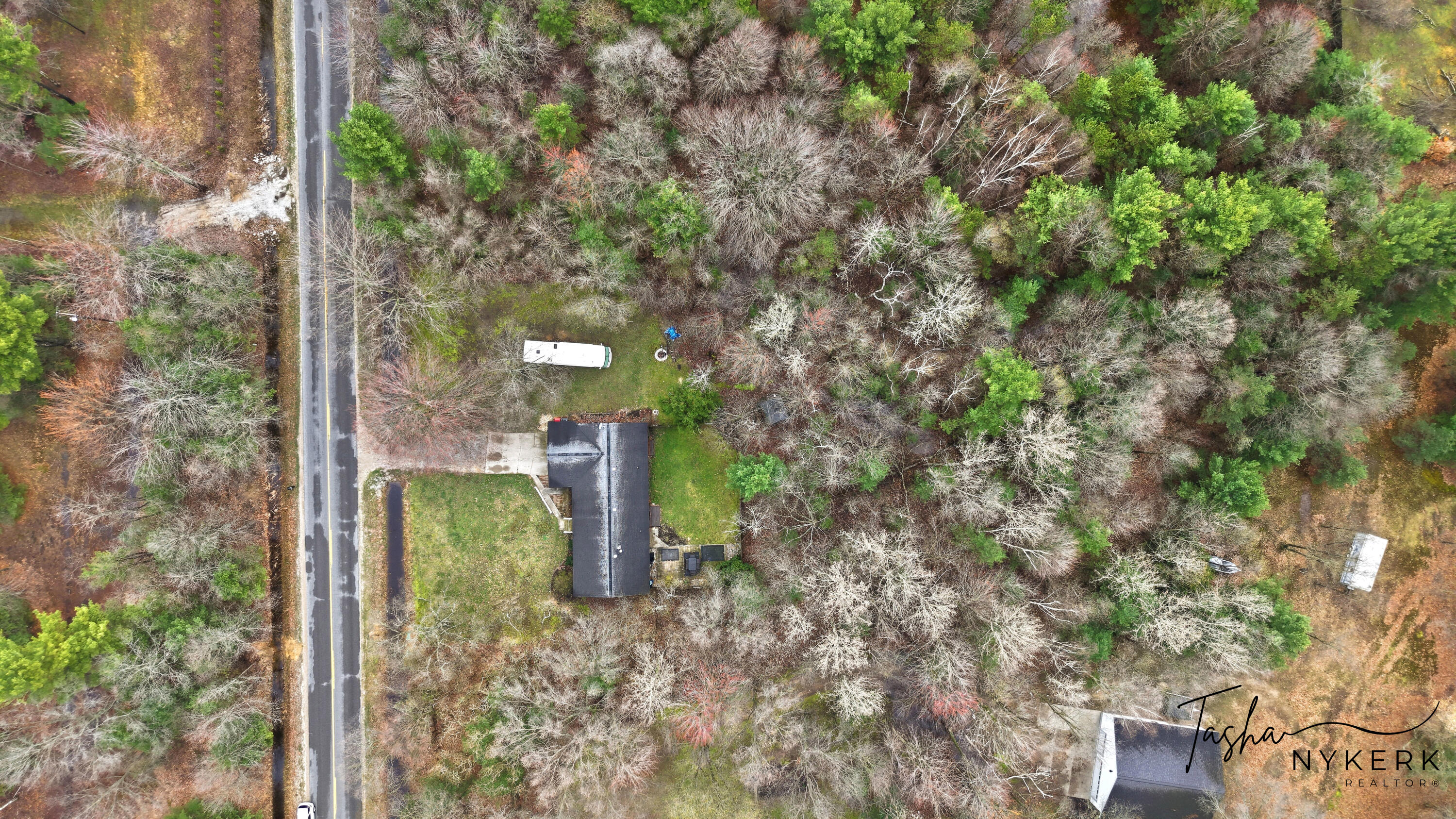 2467 Fenner Road Muskegon, MI 49445 - Photo 16 of 47 2467 fenner rd-008