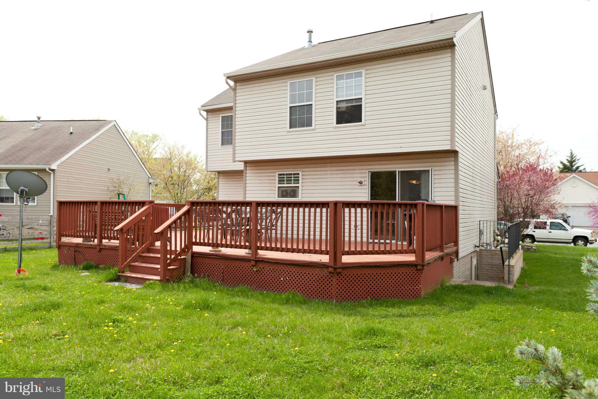 814 Aztec Drive Frederick, MD 21701 - Photo 15 of 22 Rear exterior pic