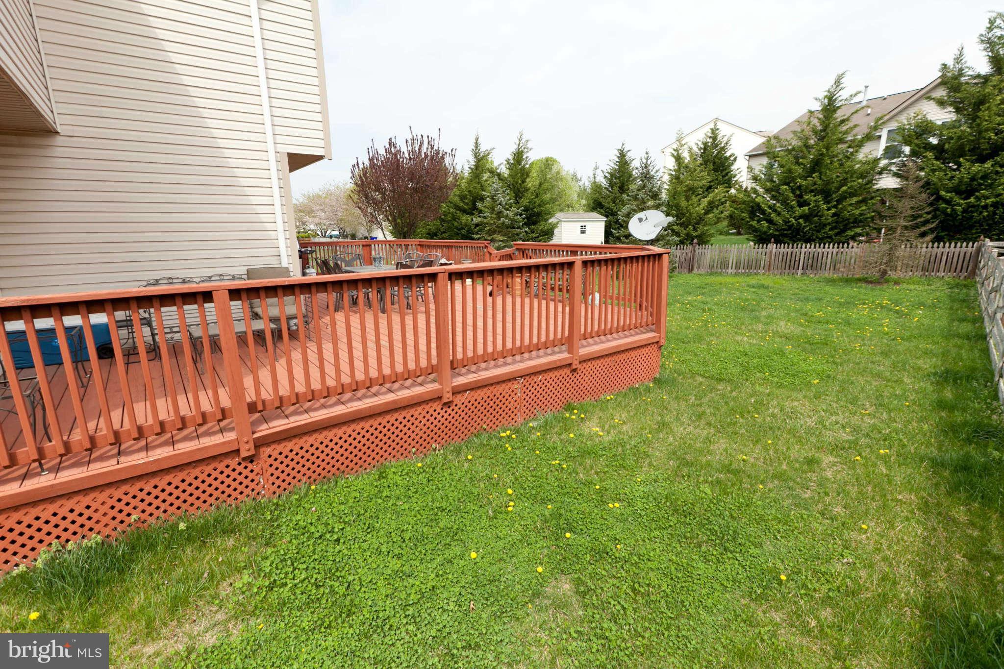 814 Aztec Drive Frederick, MD 21701 - Photo 16 of 22 Attractive rear decking
