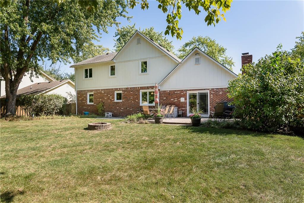 8036 Castle Lake Road Indianapolis, IN 46256 - Photo 31 of 39 Gallery Image 31