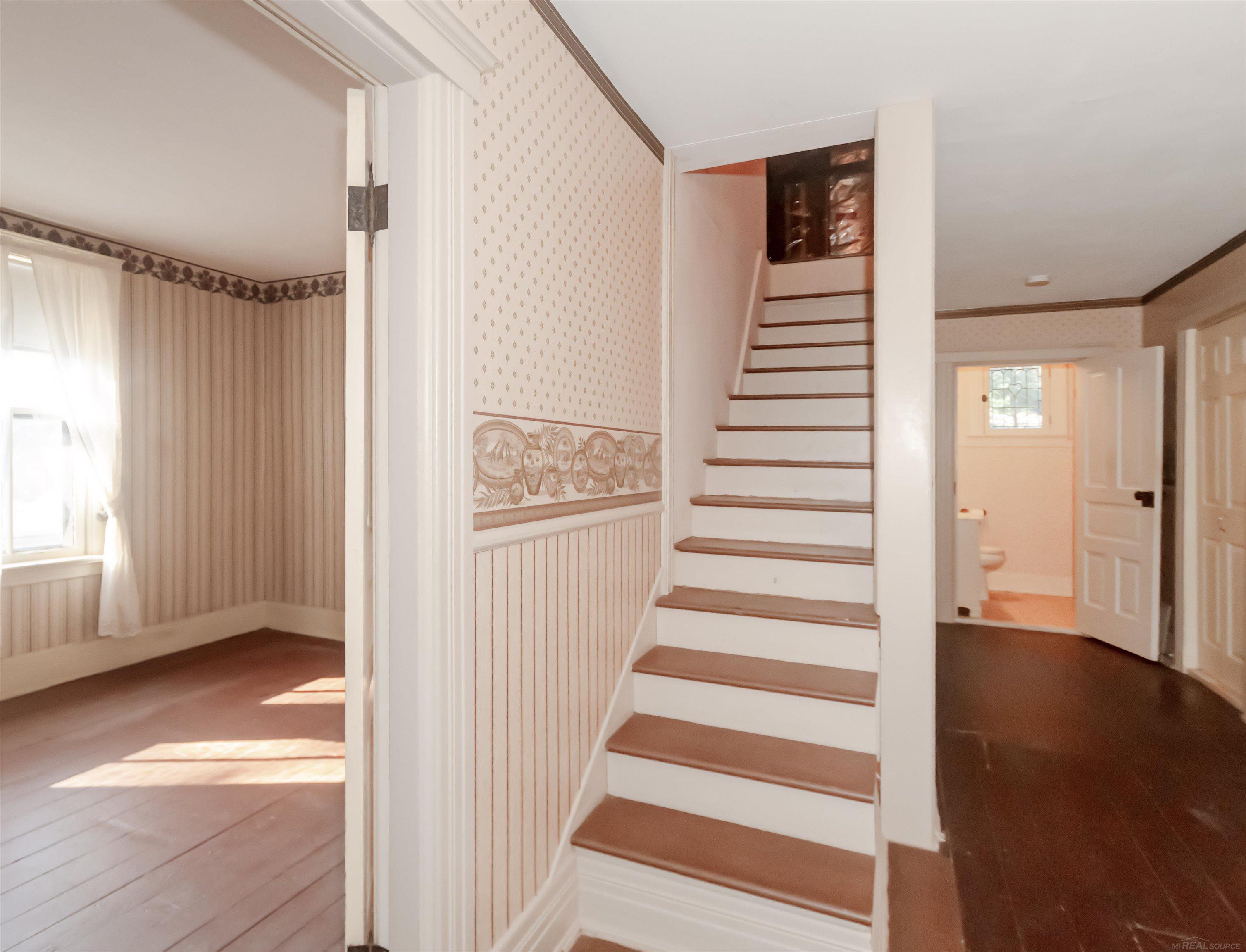 194 Moross Road Grosse Pointe, MI 48236 - Photo 52 of 64 50218137-6e01a278-d1f9-4dbf-bd30-c56f3d74b8b1.JPG