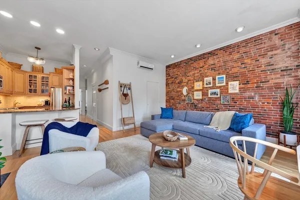$4,750 | 6 Columbus Square, Unit 3, Boston, MA 02116