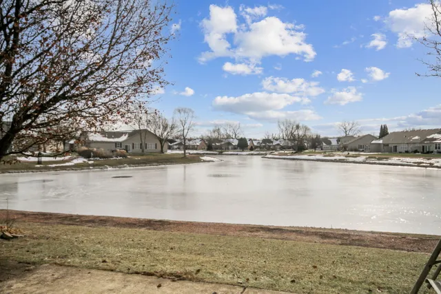 $319,000 | 1273 Bluebell Trail, Schererville, IN 46375