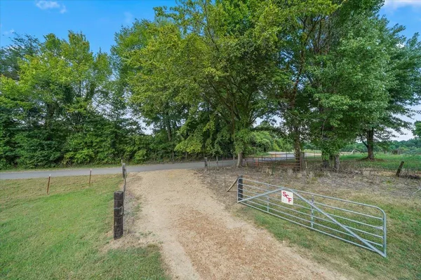 $325,000 | 1040 Barlow Road, Ripley, TN 38063