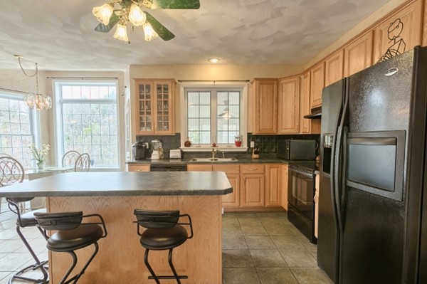 47 Hadley Road Pepperell, MA 01463 - Photo 4 of 28 Gallery Image 4