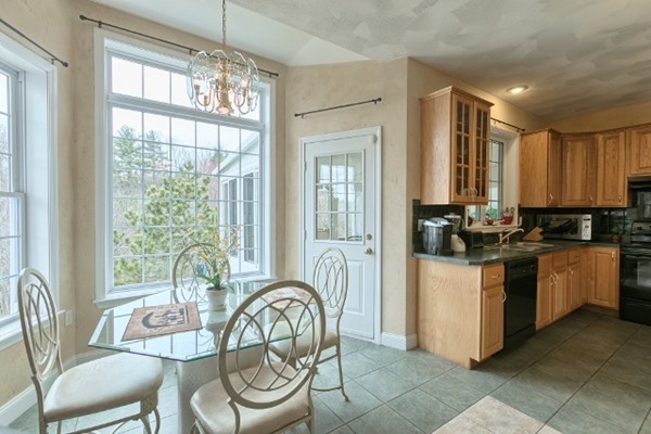 47 Hadley Road Pepperell, MA 01463 - Photo 6 of 28 Gallery Image 6