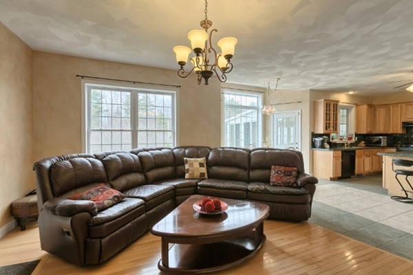 47 Hadley Road Pepperell, MA 01463 - Photo 8 of 28 Gallery Image 8