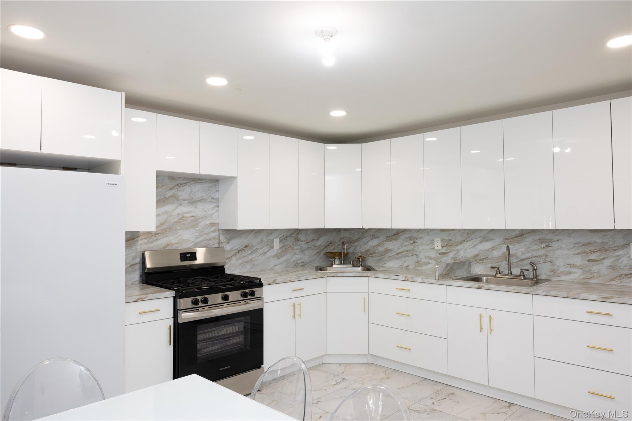 4 Rita Avenue, Unit B Monsey, NY 10952 - Photo 11 of 23