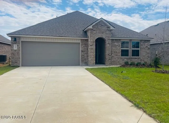 $267,500 | 1507 Highland Drive, New Iberia, LA 70560