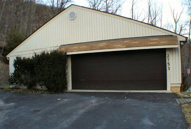 2753 Summit Ridge Road Northeast Roanoke, VA 24012 - Photo 3 of 18 End View