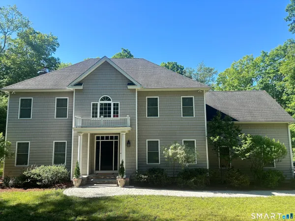 $949,900 | 50 Brookhills Road, Branford, CT 06405