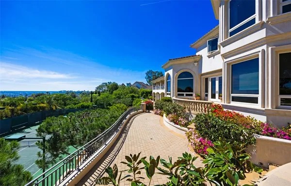 $17,988,000 | 12 Morning Dove, Laguna Niguel, CA 92677