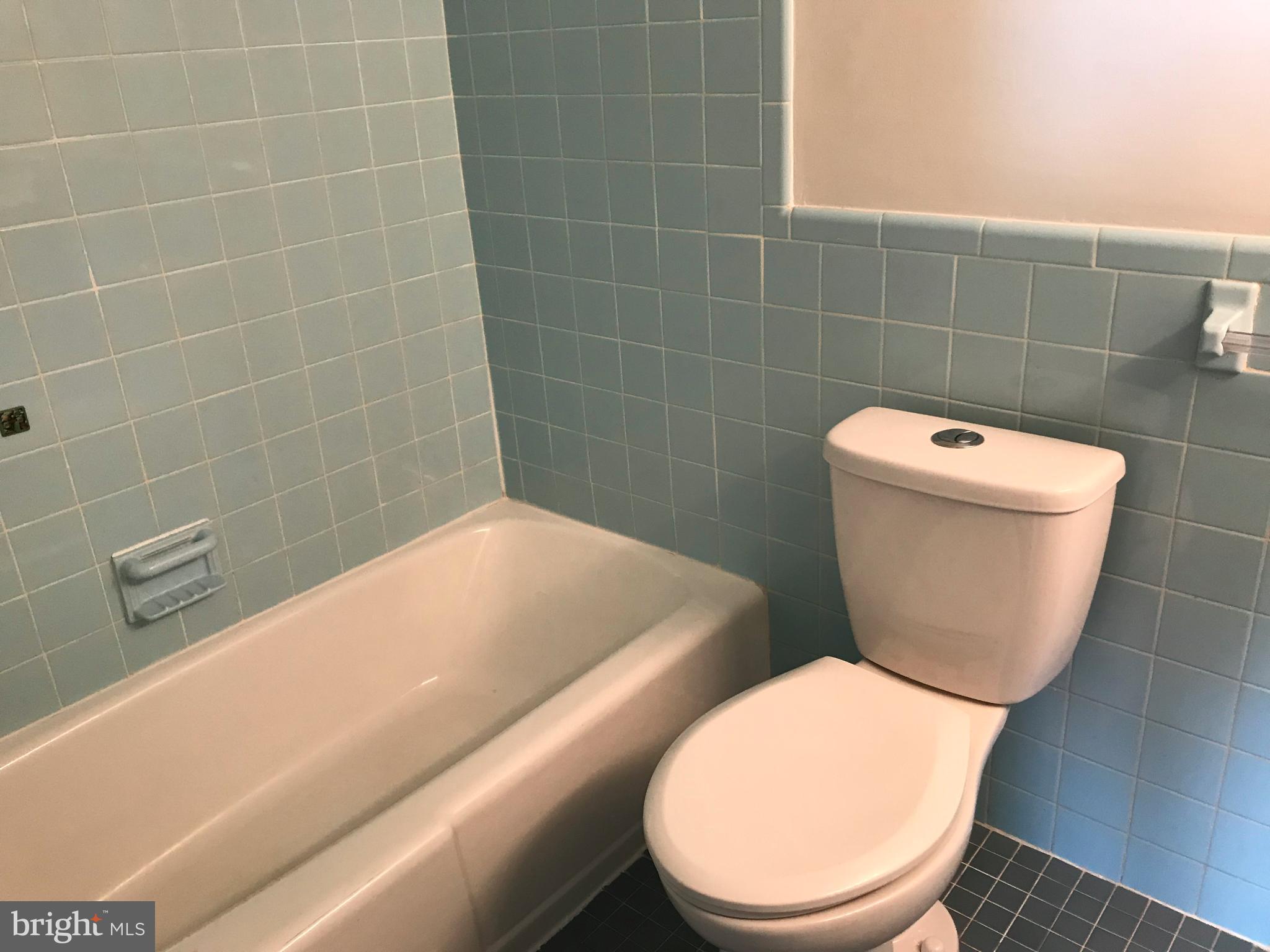 5101 River Road, Unit 904 Bethesda, MD 20816 - Photo 17 of 27 Bath 2