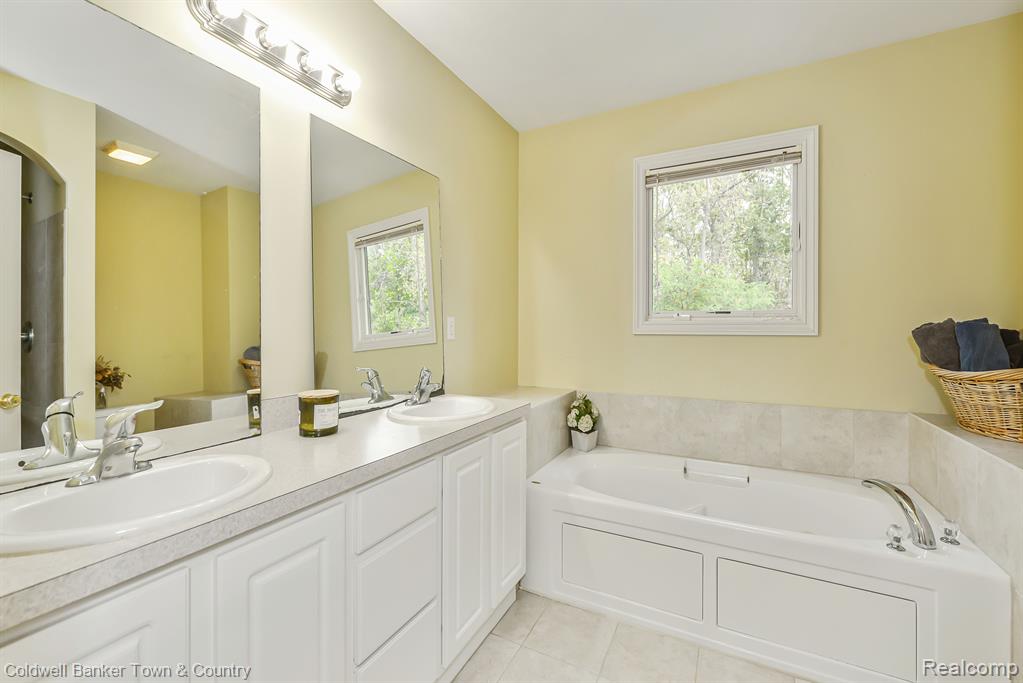 5864 Fisher Road Howell, MI 48855 - Photo 28 of 49