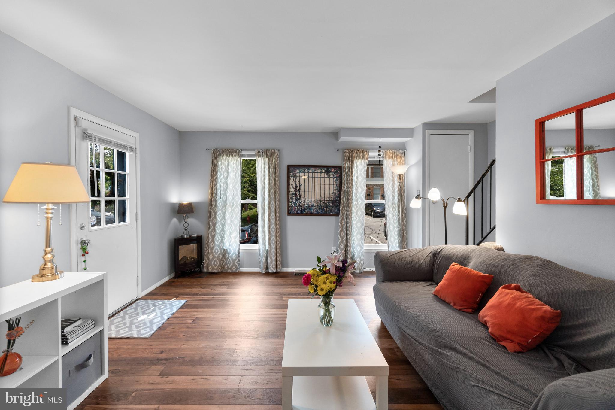 8201 Mitnick Road Baltimore, MD 21236 - Photo 5 of 29 Living Room