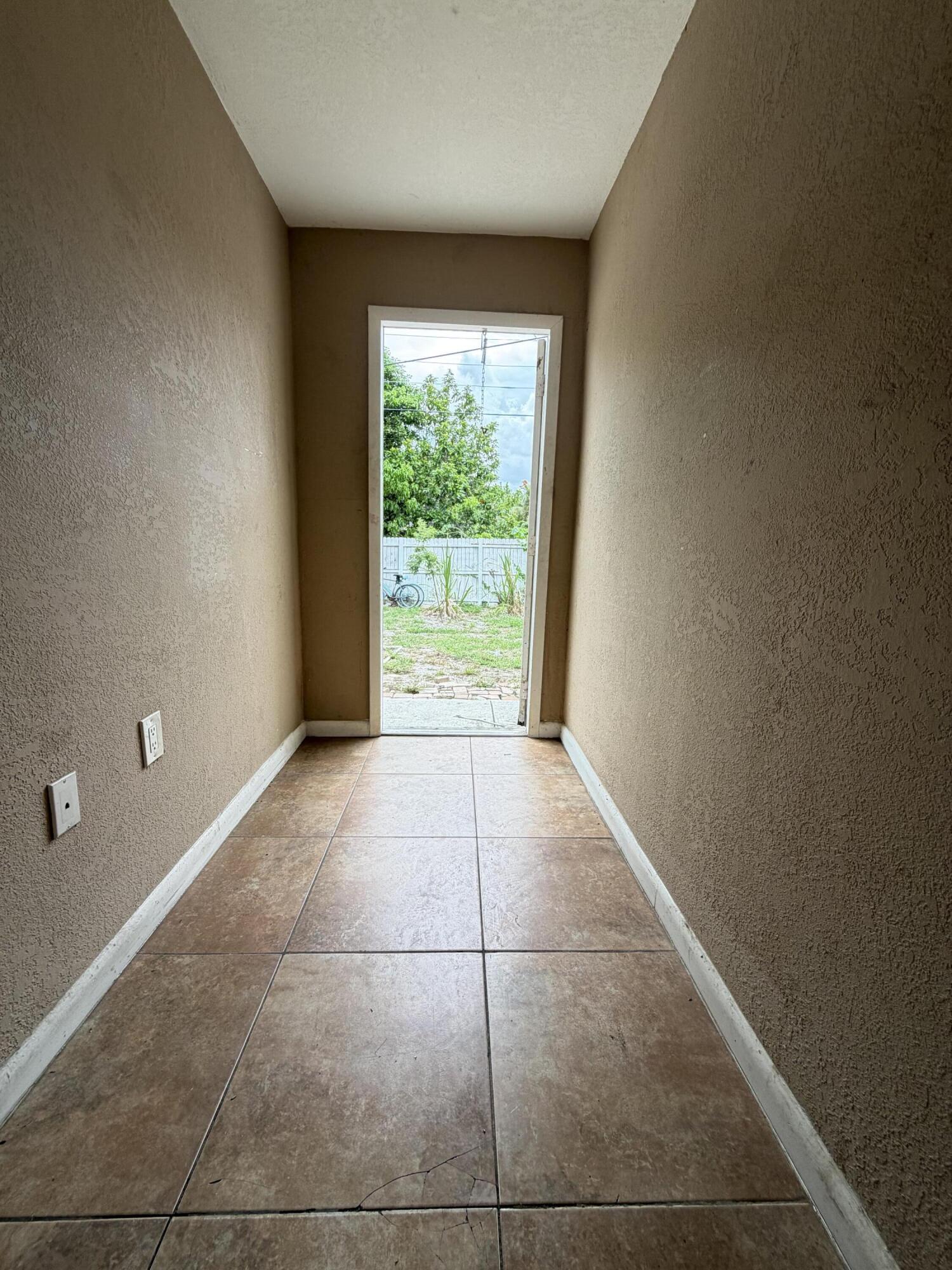 3243 Grove Road Boynton Beach, FL 33435 - Photo 25 of 33 IMG_1179