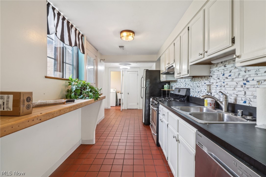 2509 Overlook Road, Unit 2 Cleveland, OH 44106 - Photo 12 of 32 Gallery Image 12
