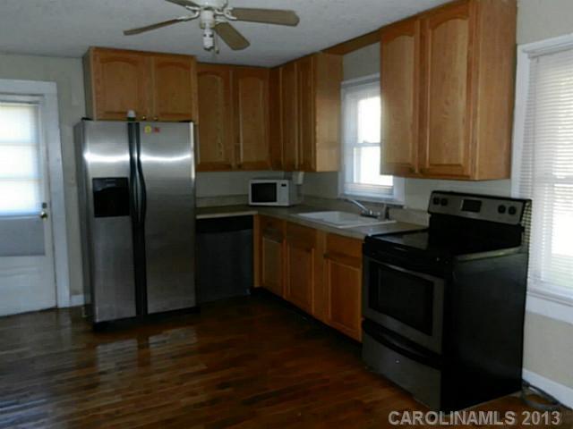 1631 Lane Road Mount Holly, NC 28120 - Photo 5 of 11 Gallery Image 5