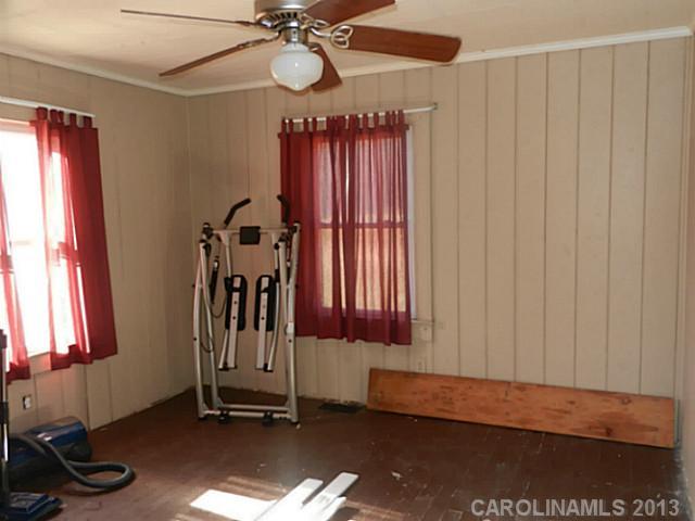 1631 Lane Road Mount Holly, NC 28120 - Photo 7 of 11 Gallery Image 7
