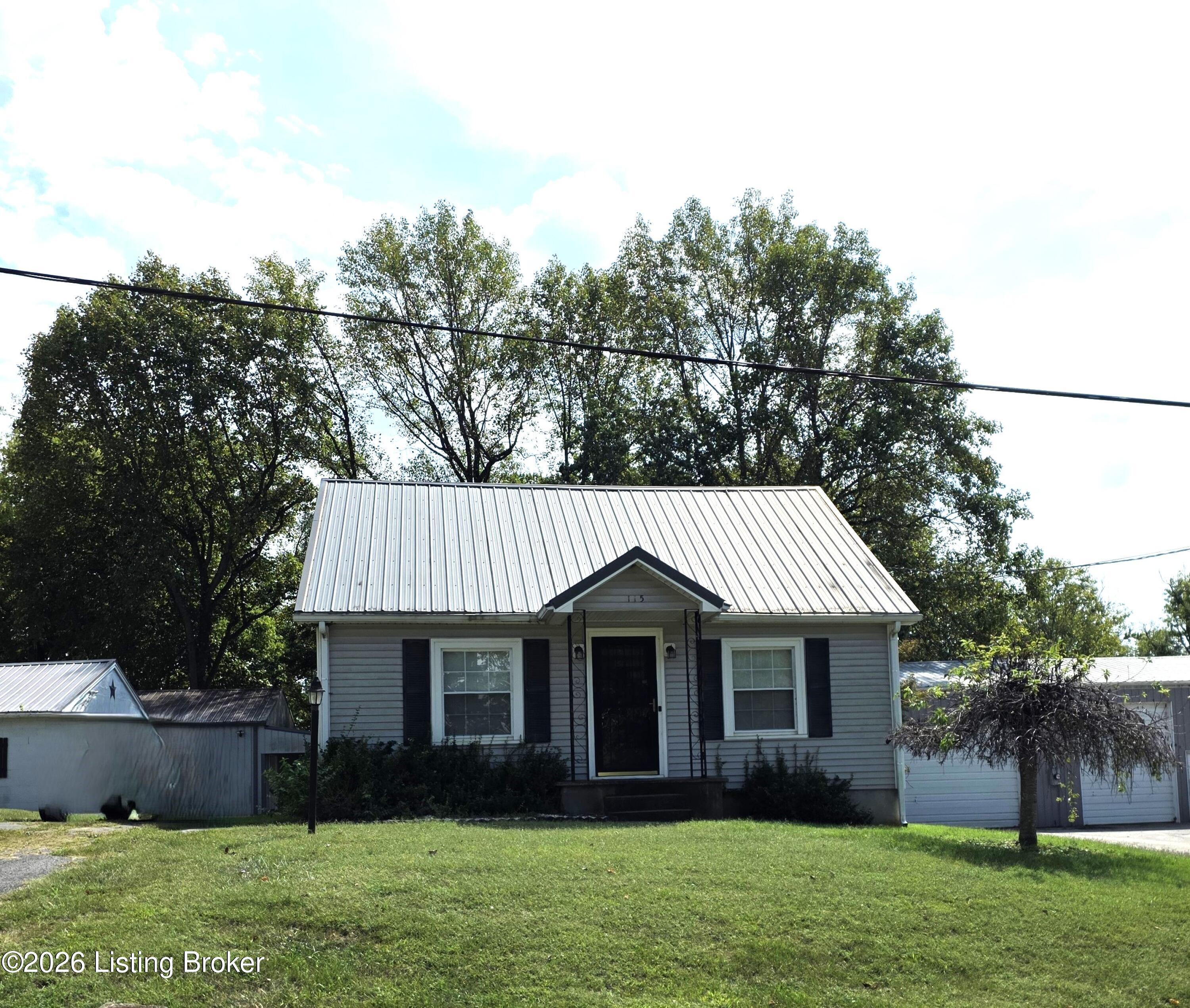 115 Perry Street Bloomfield, KY 40008 - Photo 1 of 39 Front of House