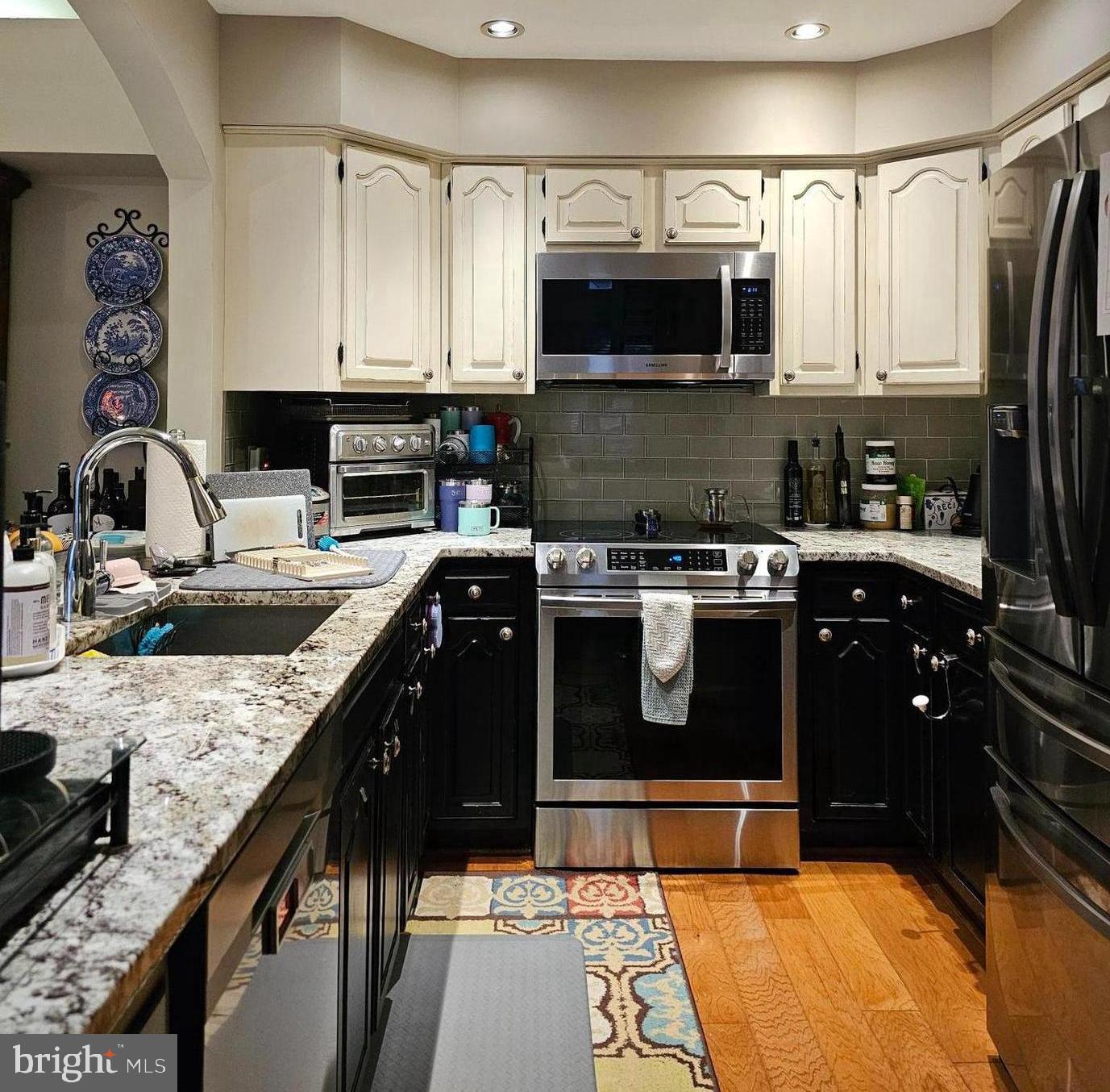 1473 Church Hill Place Reston, VA 20194 - Photo 7 of 34