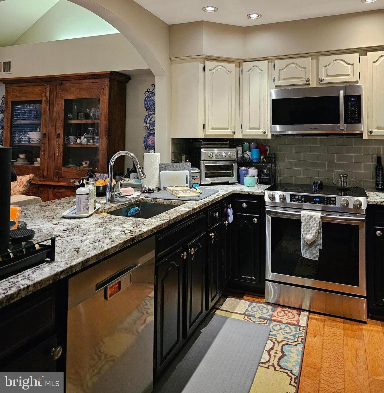 1473 Church Hill Place Reston, VA 20194 - Photo 8 of 34