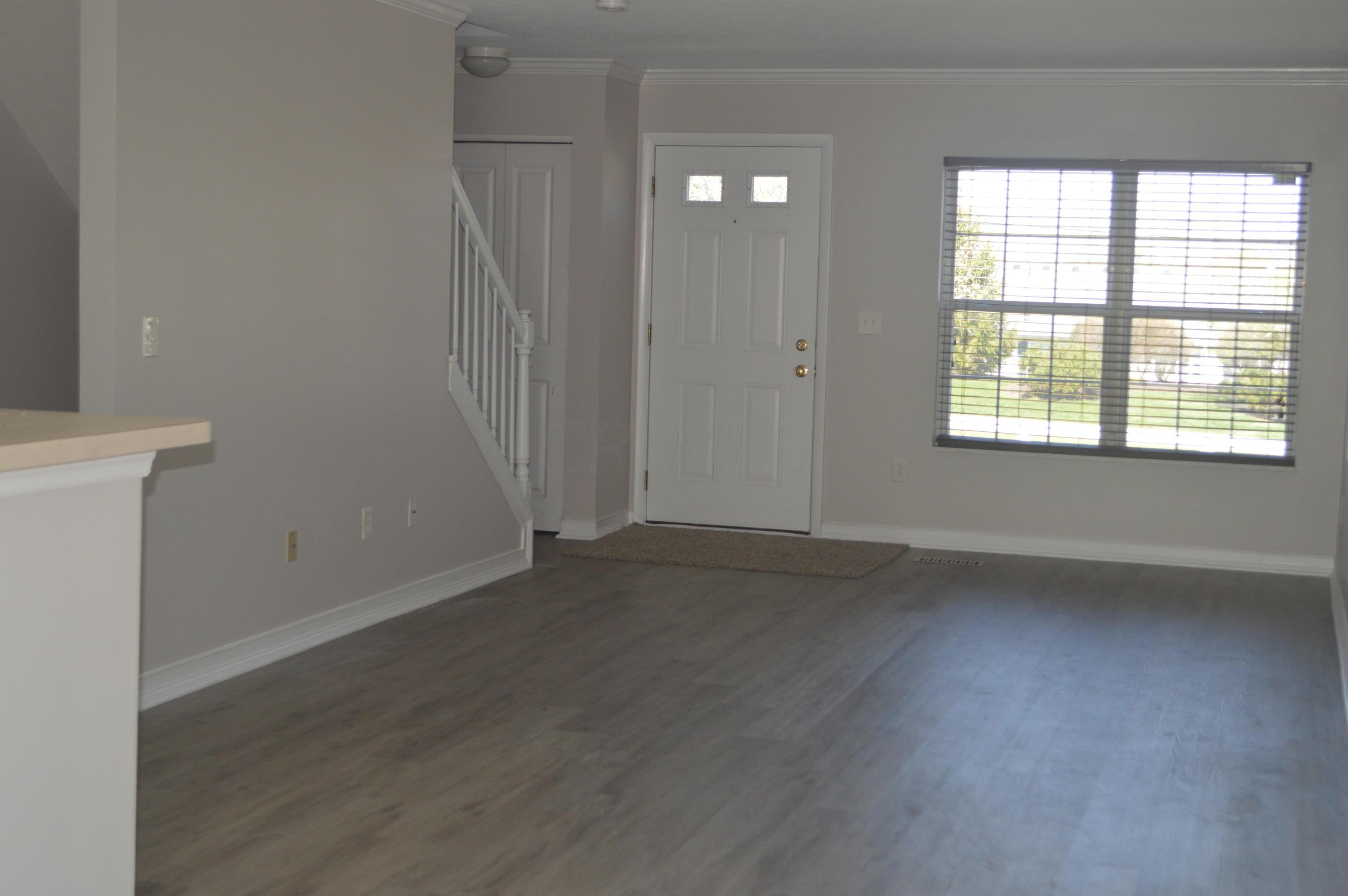 653 Lazelle Road Westerville, OH 43081 - Photo 2 of 20