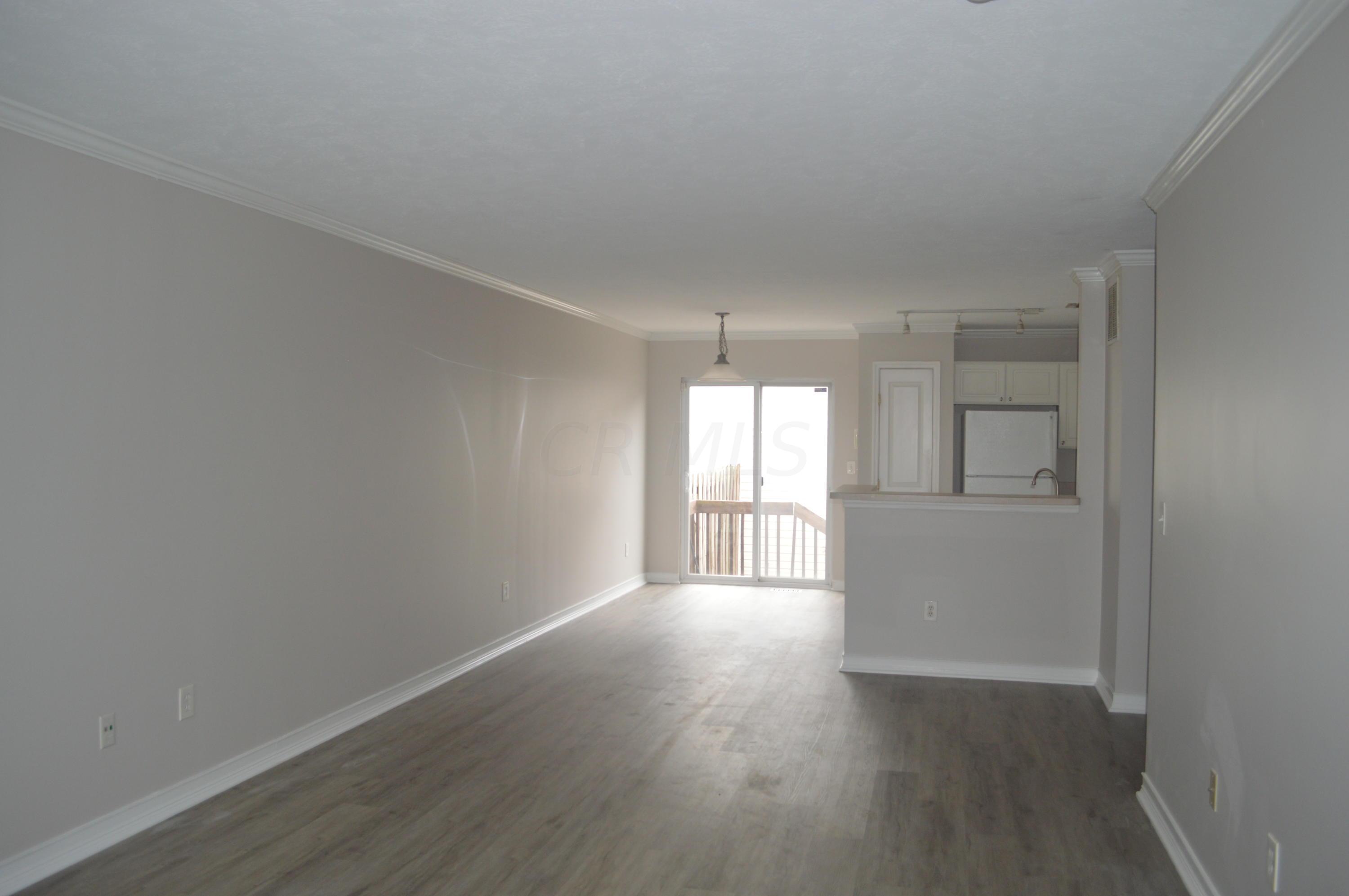 653 Lazelle Road Westerville, OH 43081 - Photo 4 of 20