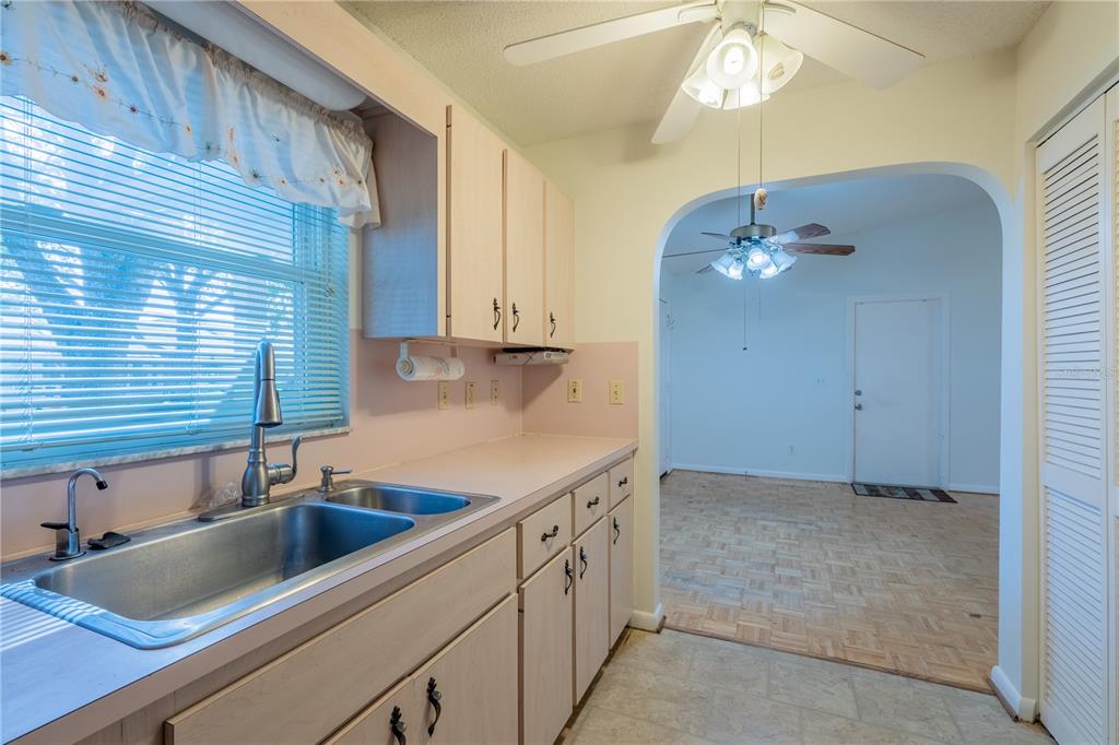 9652 Southwest 84th Terrace, Unit E Ocala, FL 34481 - Photo 12 of 28