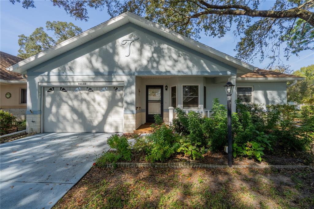 9652 Southwest 84th Terrace, Unit E Ocala, FL 34481 - Photo 3 of 28