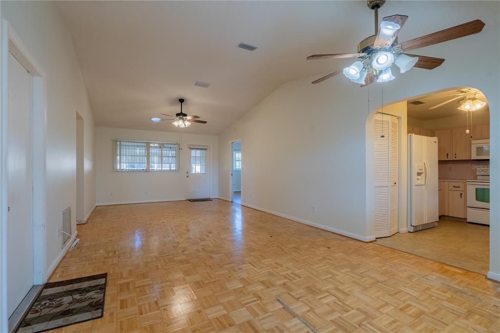 9652 Southwest 84th Terrace, Unit E Ocala, FL 34481 - Photo 5 of 28