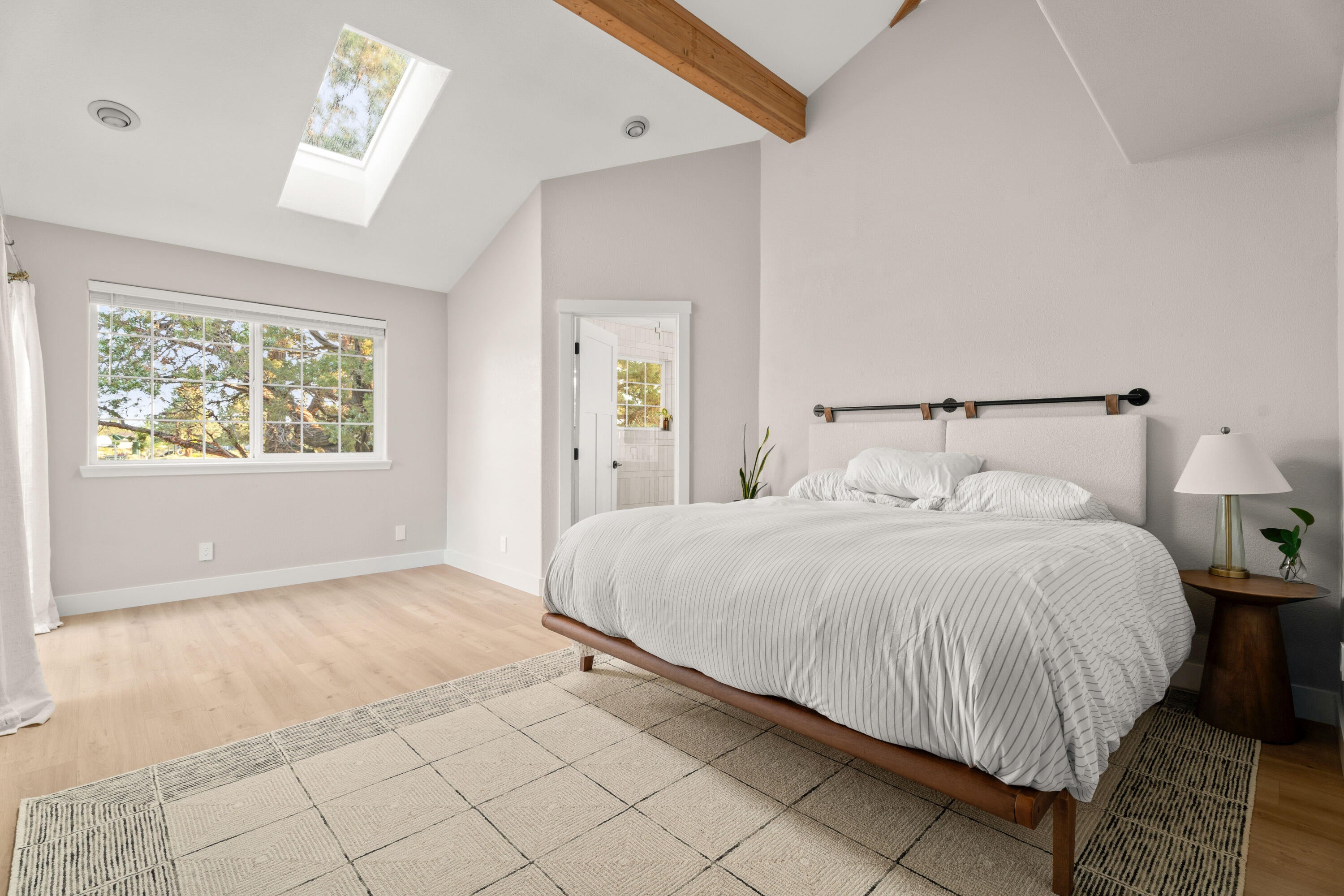 20766 South Loop Place Bend, OR 97703 - Photo 23 of 60 Bedroom