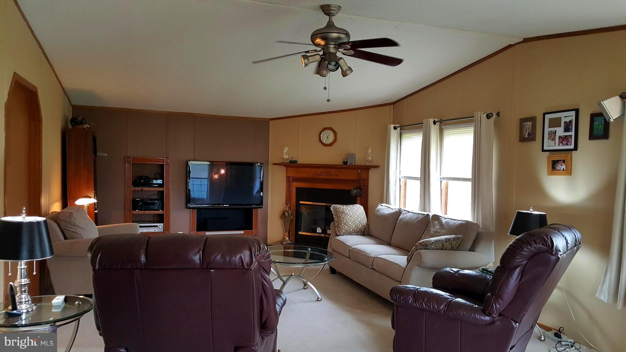 227 Kendrick Ford Road Front Royal, VA 22630 - Photo 4 of 27 Family Room