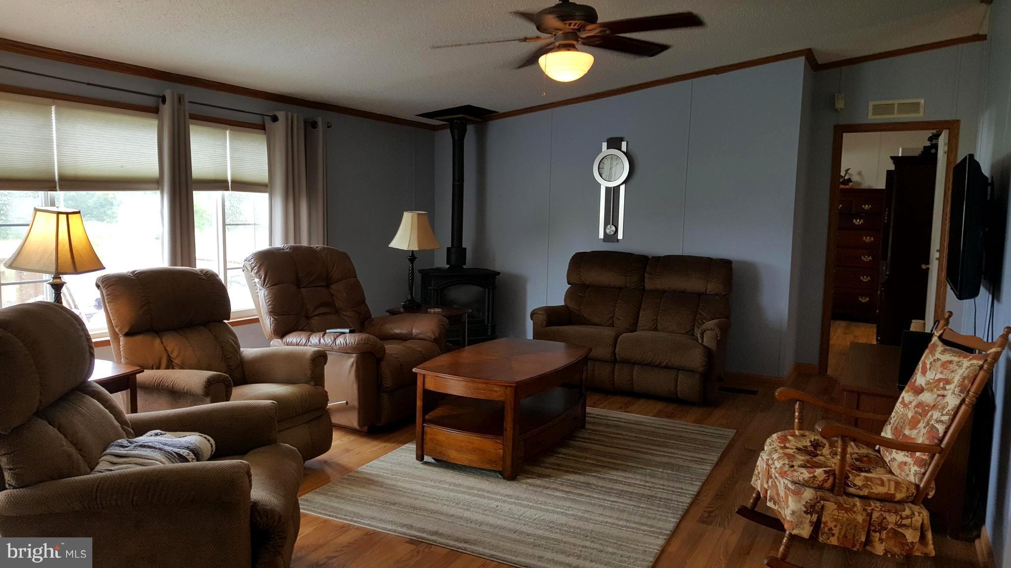 227 Kendrick Ford Road Front Royal, VA 22630 - Photo 7 of 27 Living Room