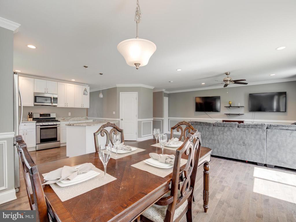 39 Hampton Road Linthicum Heights, MD 21090 - Photo 17 of 43