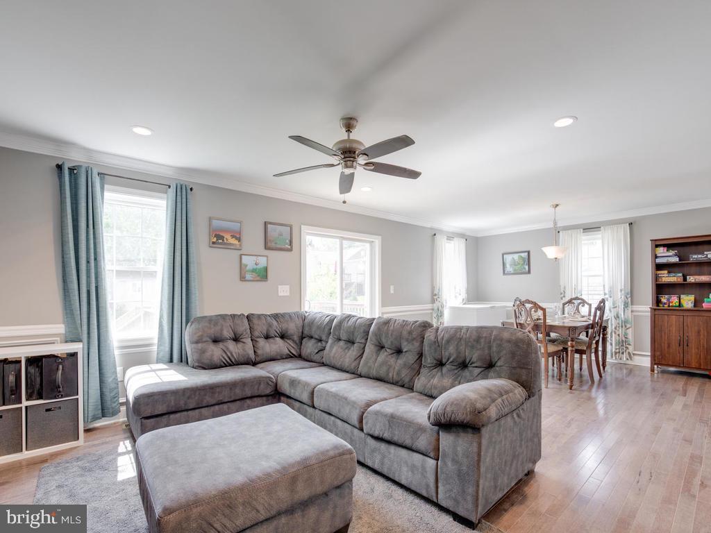 39 Hampton Road Linthicum Heights, MD 21090 - Photo 20 of 43