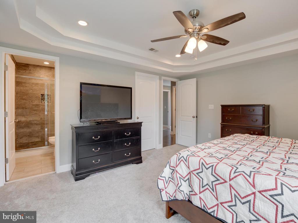 39 Hampton Road Linthicum Heights, MD 21090 - Photo 24 of 43 master bedroom w/attached master bath
