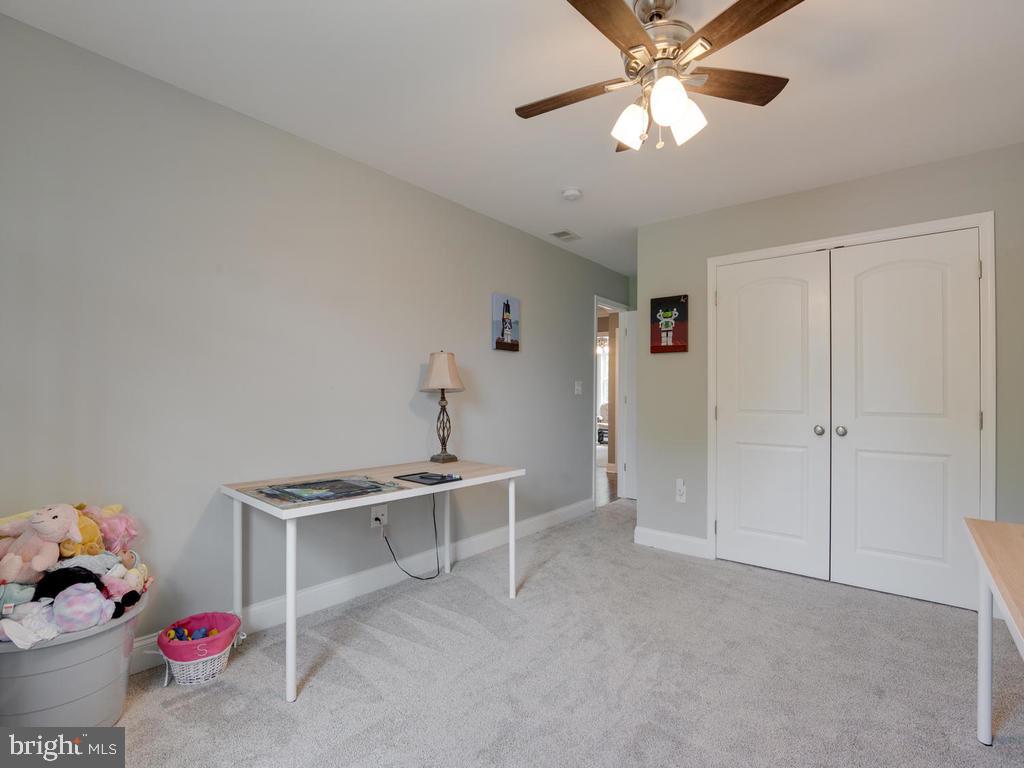 39 Hampton Road Linthicum Heights, MD 21090 - Photo 28 of 43 second bedroom