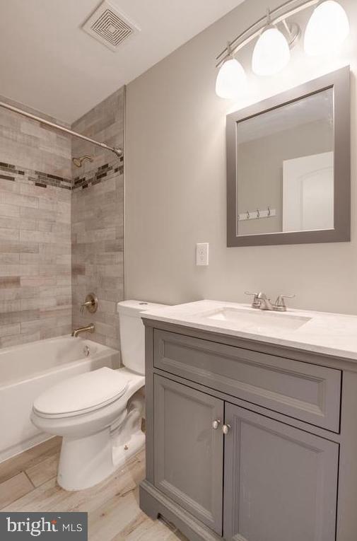 39 Hampton Road Linthicum Heights, MD 21090 - Photo 34 of 43 upper level hall bathroom