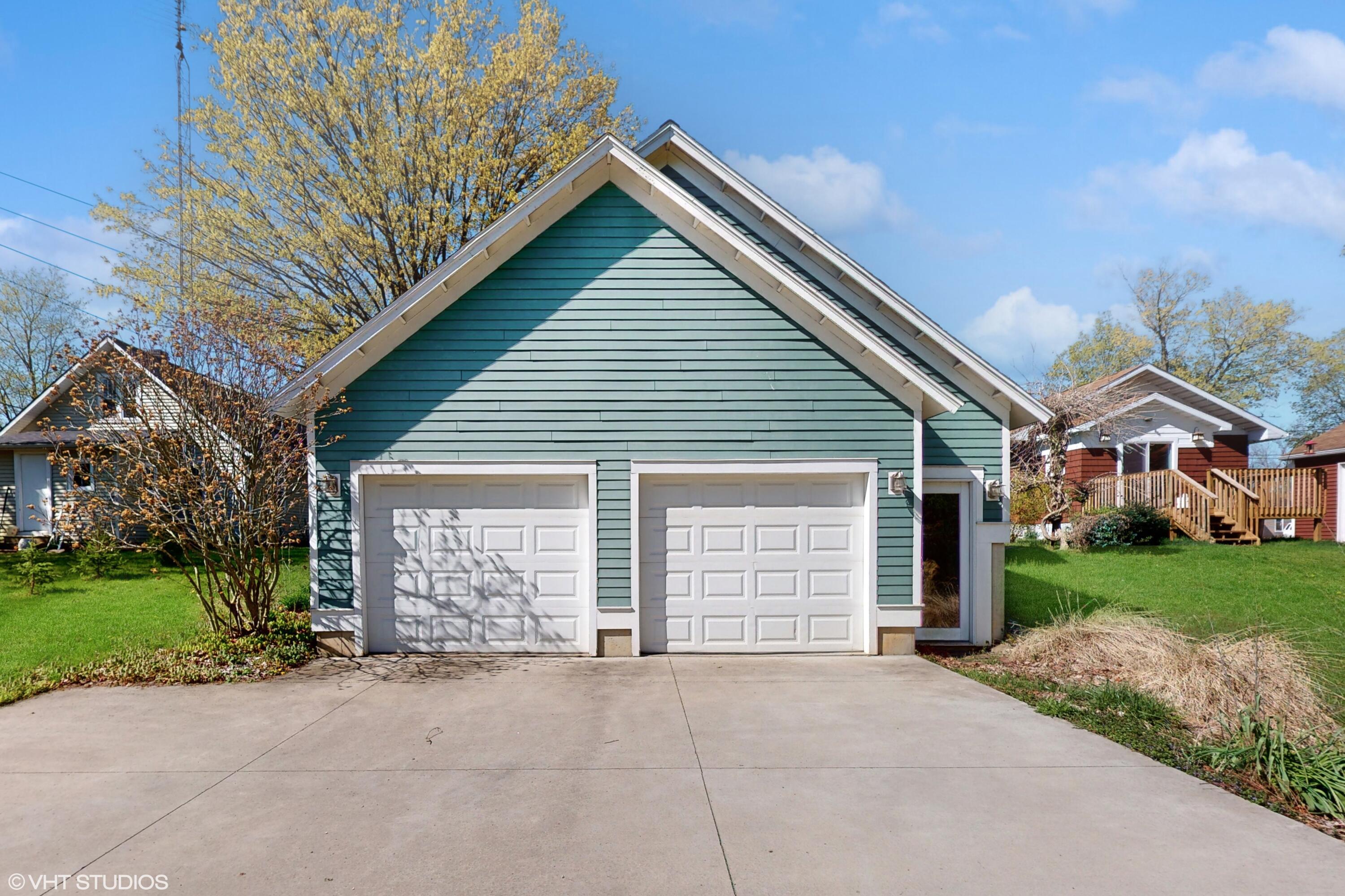 604 North Mechanic Street Berrien Springs, MI 49103 - Photo 24 of 24 Rear view