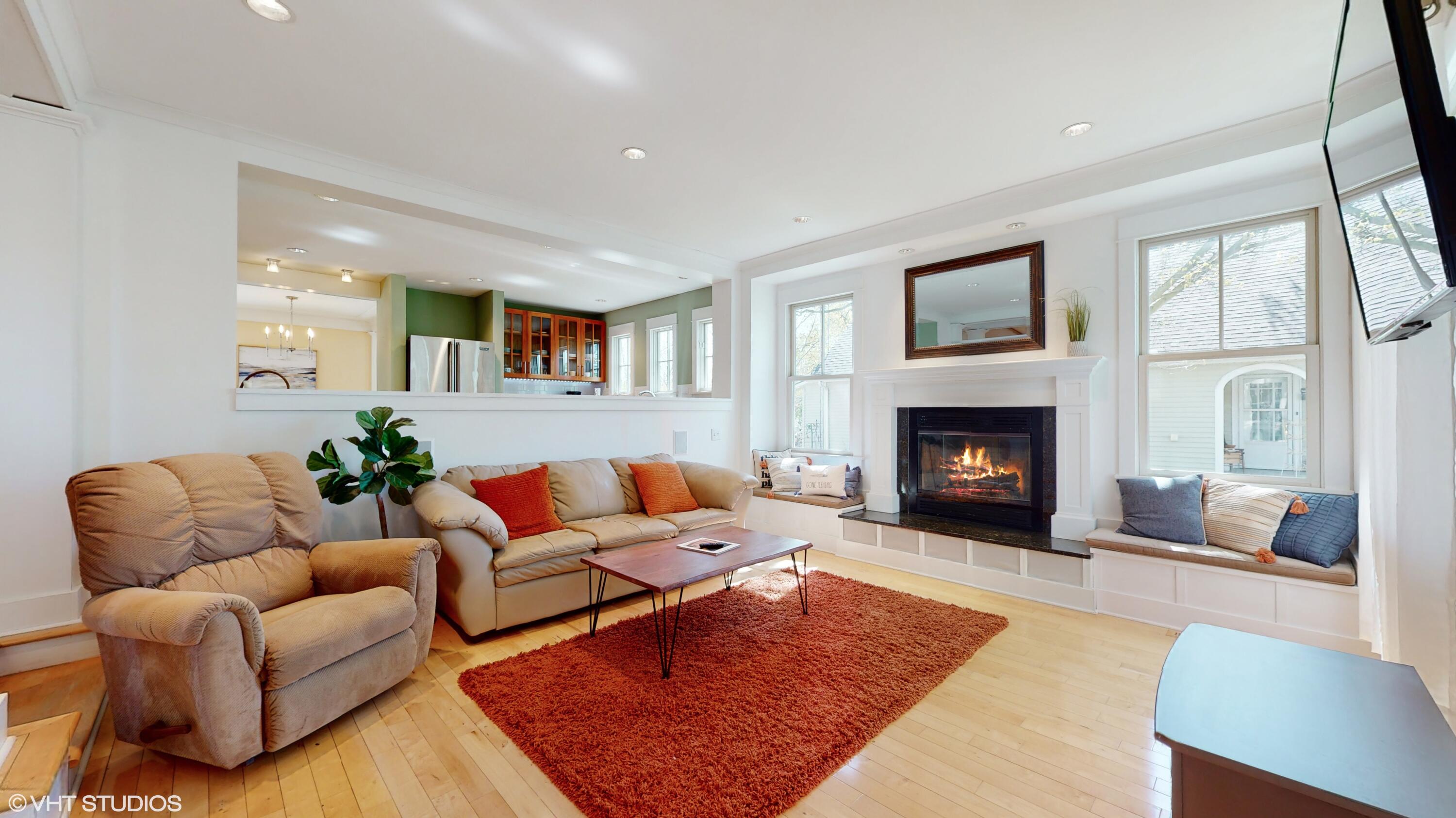 604 North Mechanic Street Berrien Springs, MI 49103 - Photo 4 of 24 Living room