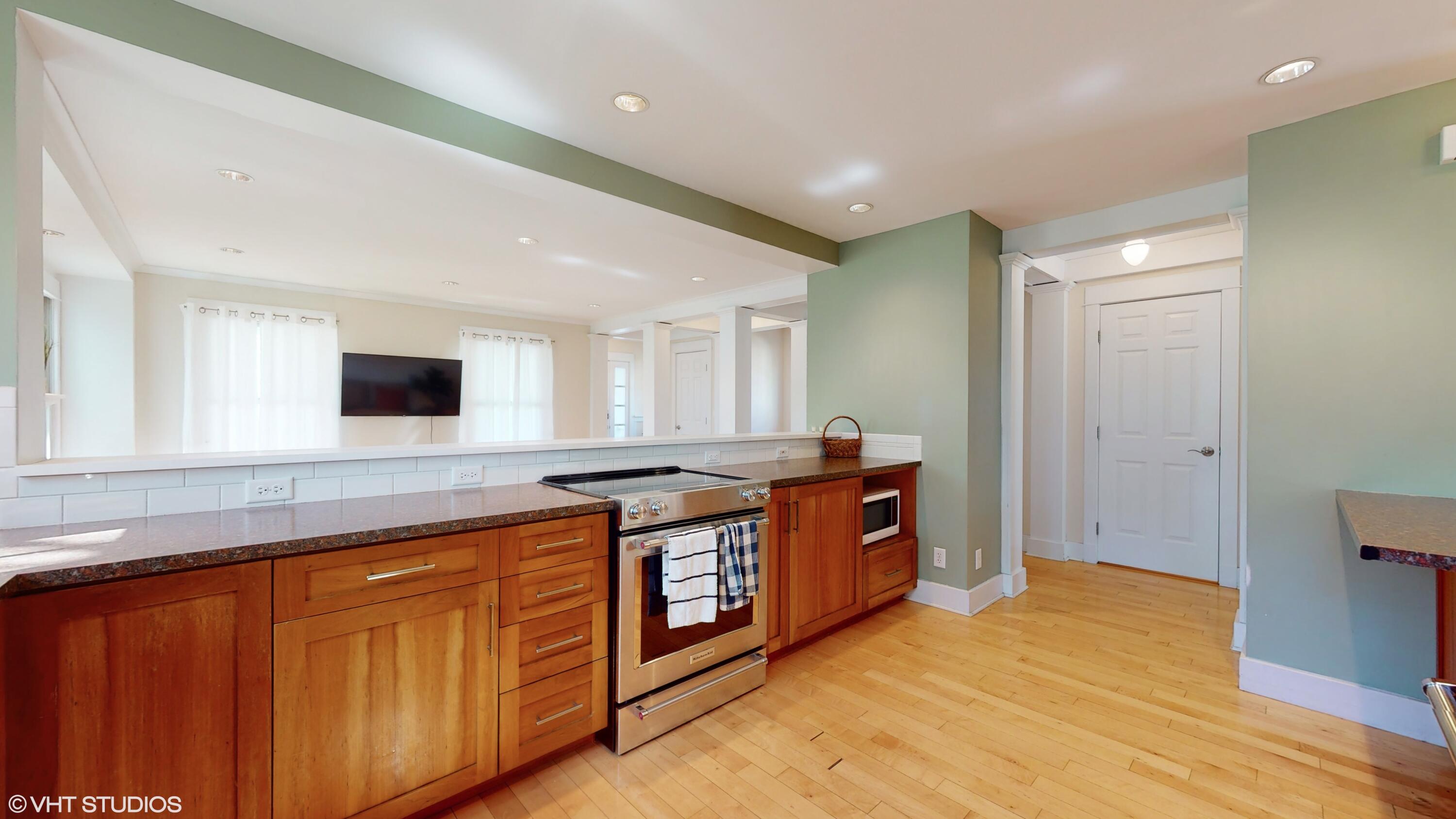 604 North Mechanic Street Berrien Springs, MI 49103 - Photo 9 of 24 10_604NMechanicStreet_2010_HiRes