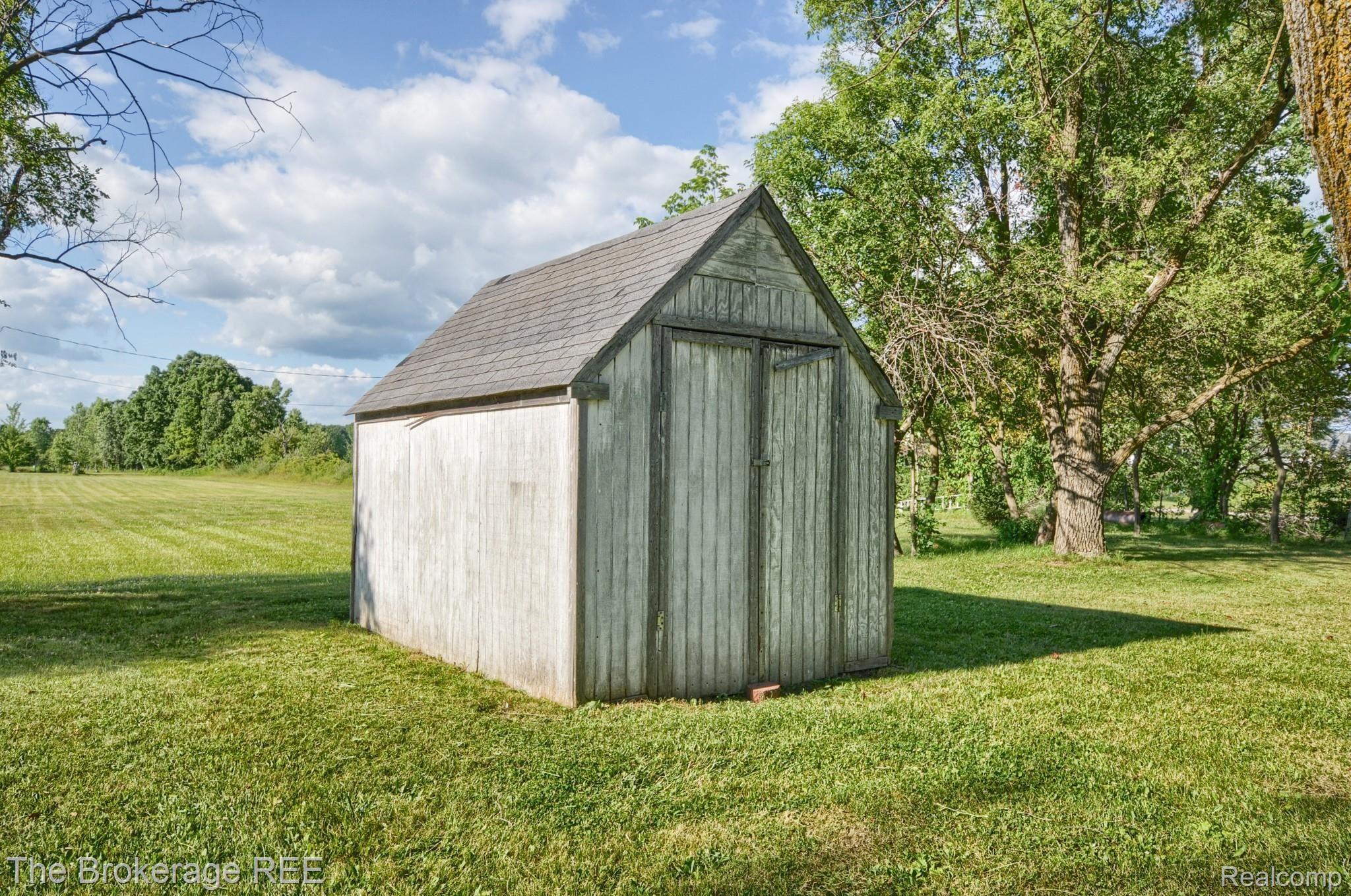 12250 Lennon Road Lennon, MI 48449 - Photo 33 of 34 SD3_8963-HDR(5).jpg