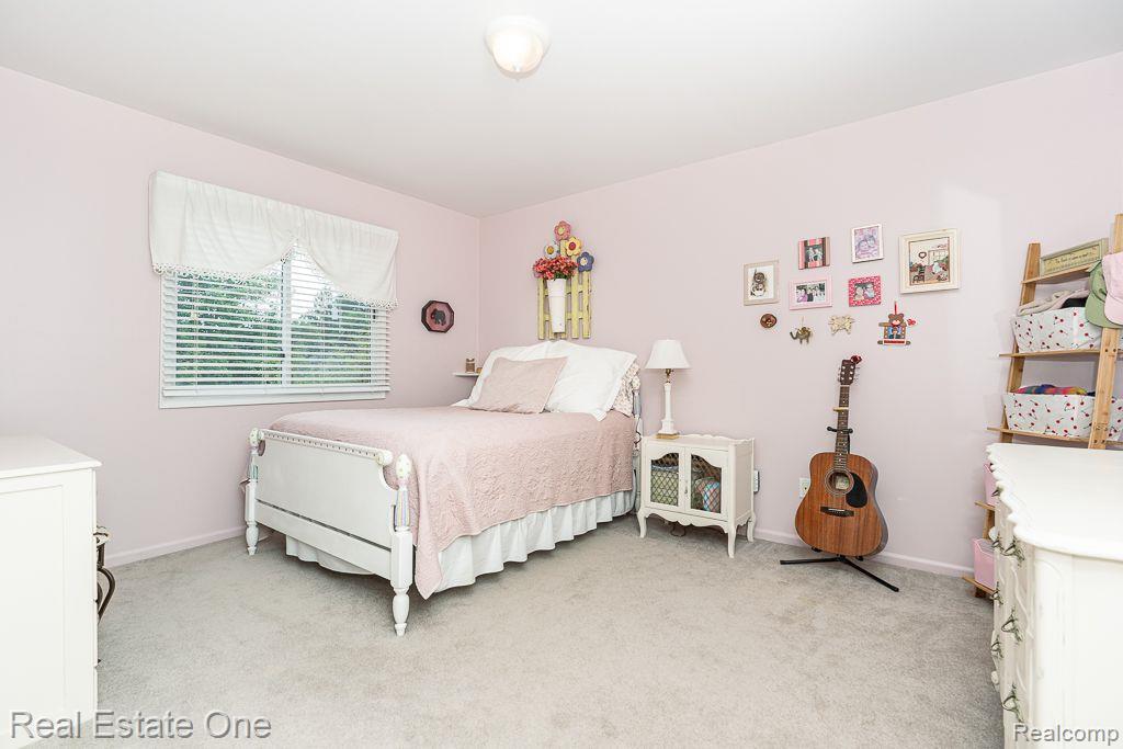 1692 Snowden Circle Rochester, MI 48306 - Photo 27 of 40 Bedroom #3