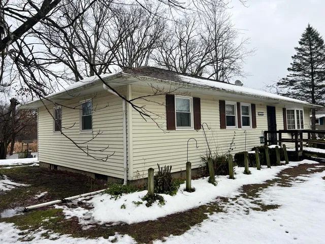 $275,000 | 2775 East Y Avenue, Vicksburg, MI 49097