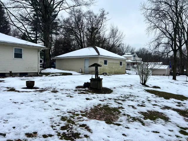 $275,000 | 2775 East Y Avenue, Vicksburg, MI 49097