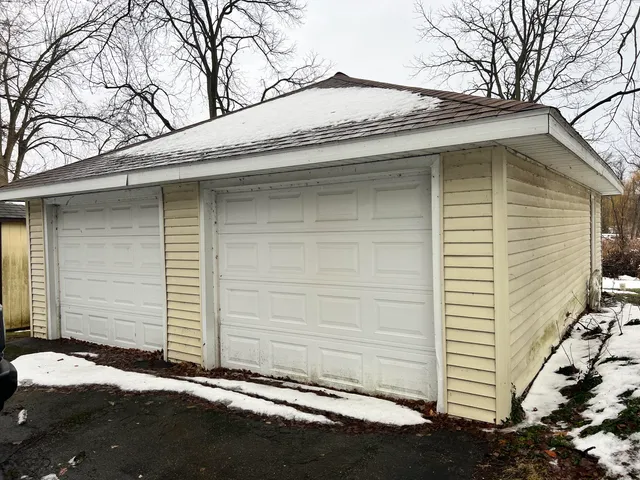 $275,000 | 2775 East Y Avenue, Vicksburg, MI 49097